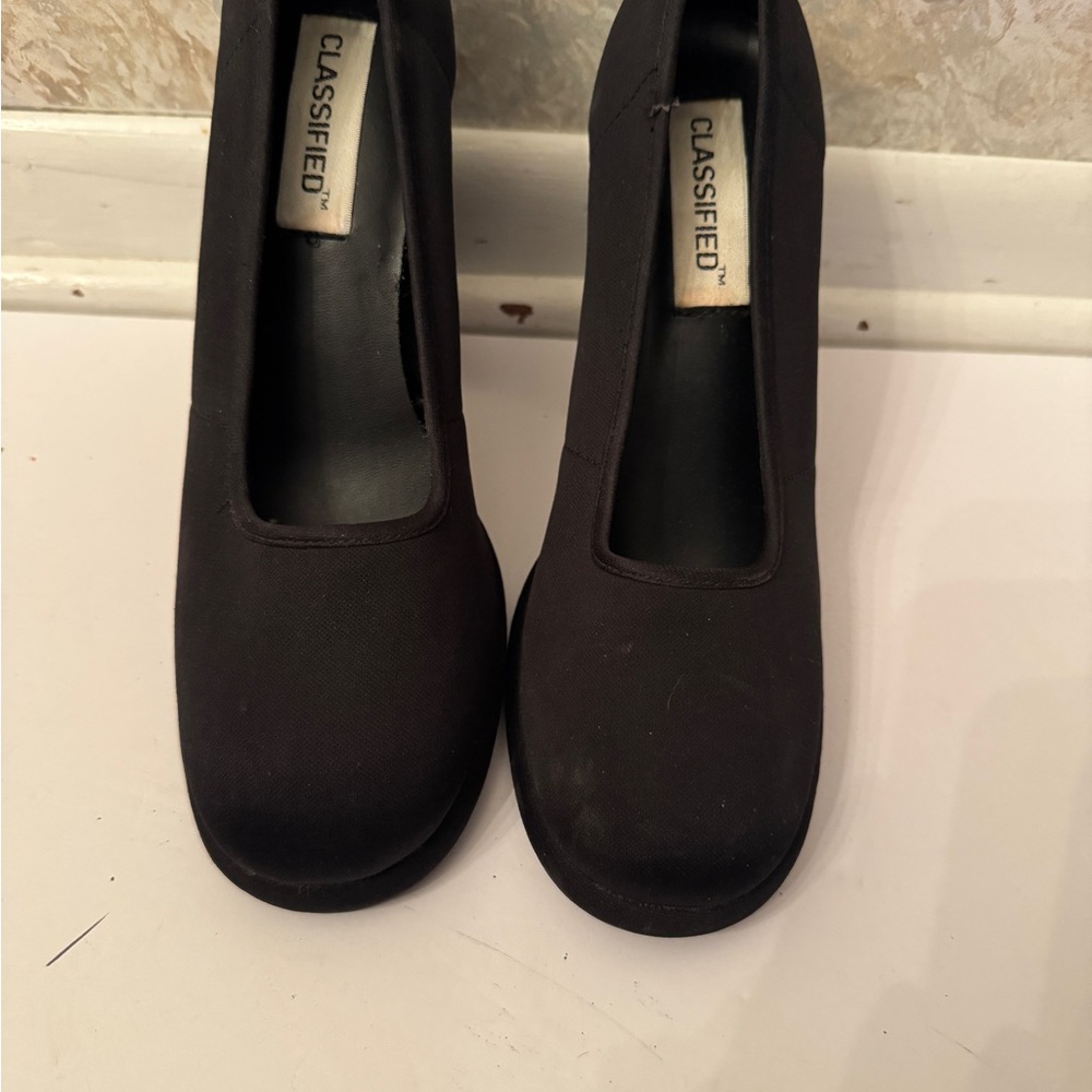 Classified Women's Black Heels